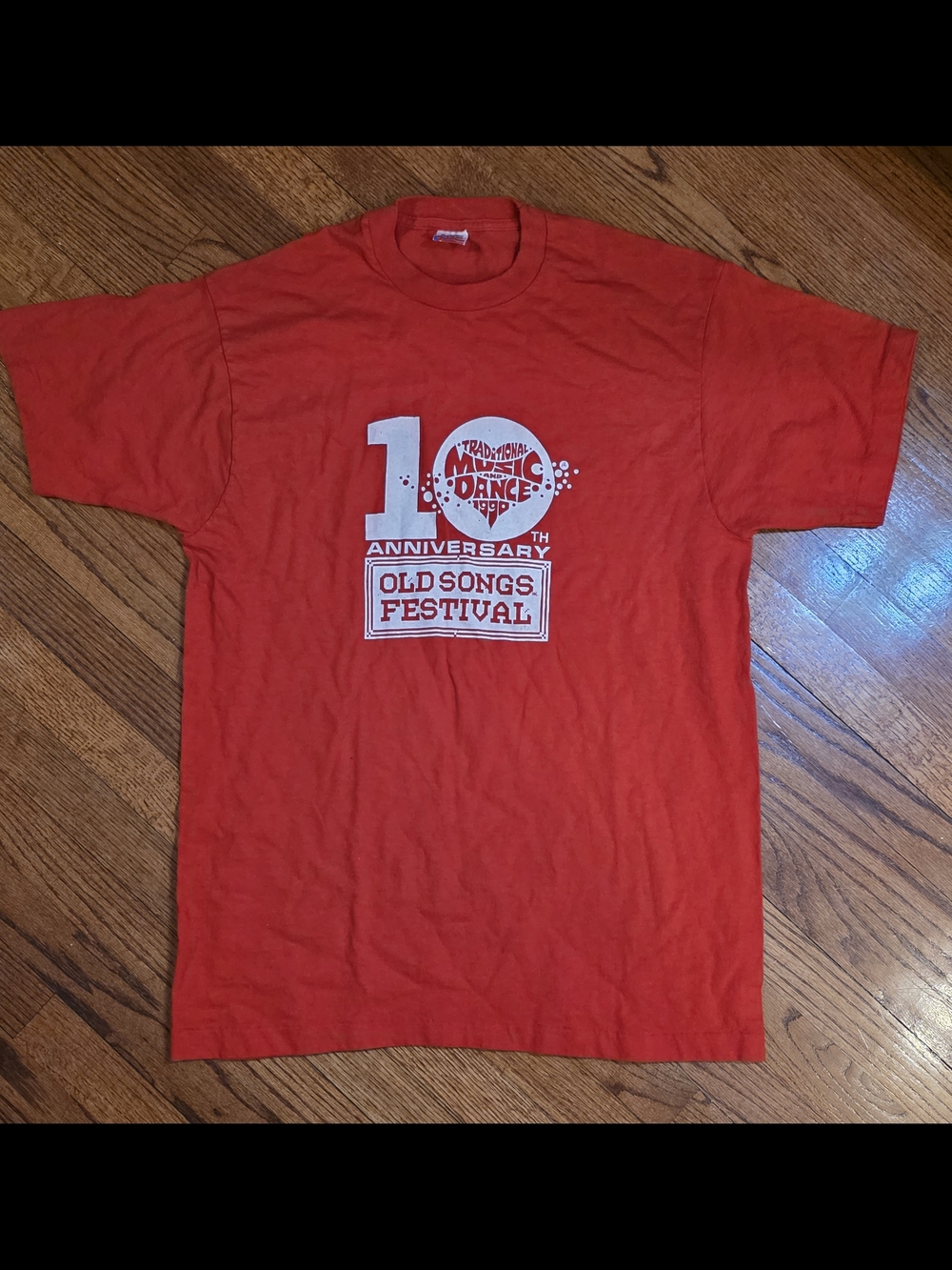 Vintage Fruit of the Loom Red Short Sleeve Old Songs Festival T‑Shirt